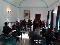 Clausura del curso “Técnica forense y policial aplicada a la investigación de delitos contra la fauna”, en el Ayuntamiento de Valencia del Mombuey, en presencia de su alcalde Manuel Naharro.